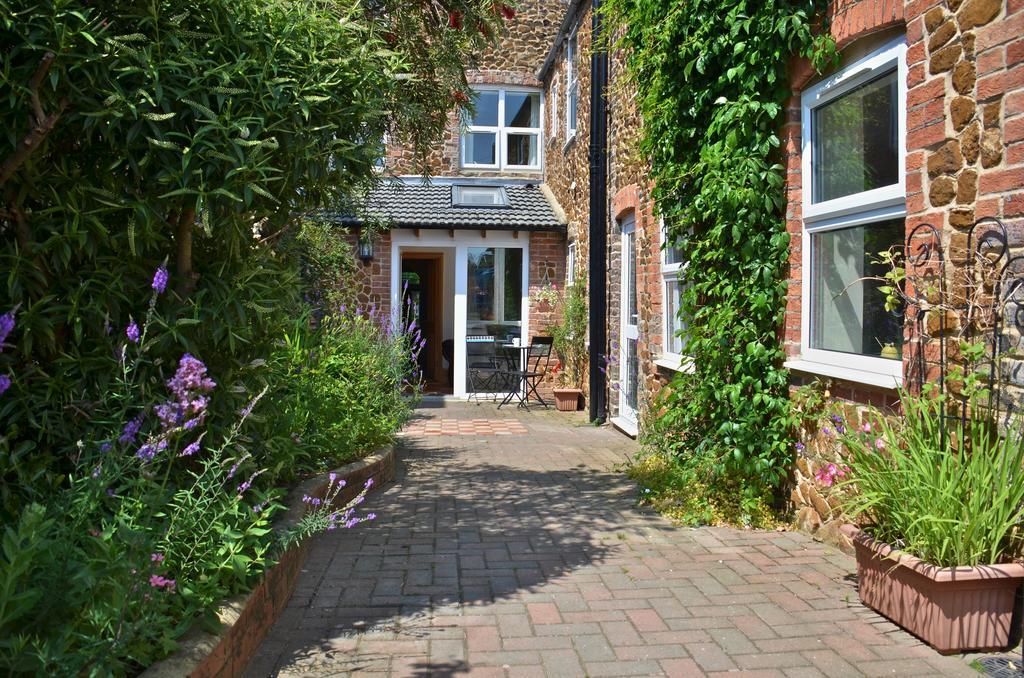 Honeycomb House Apartments Hunstanton Exterior photo